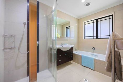 Photo of property in 16 Erceg Way, Rosehill, Papakura, 2113