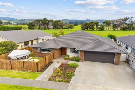 Photo of property in 92 The Drive, Paraparaumu Beach, Paraparaumu, 5032