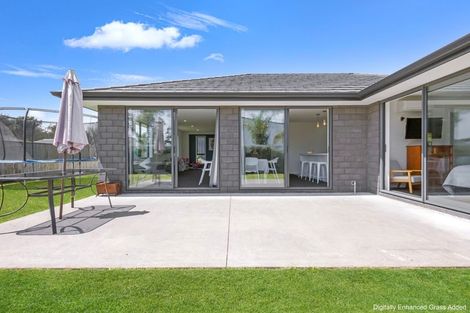 Photo of property in 27 Smith Street, Lepperton, New Plymouth, 4373