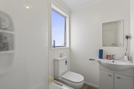 Photo of property in 8 Simons Street, Moturoa, New Plymouth, 4310