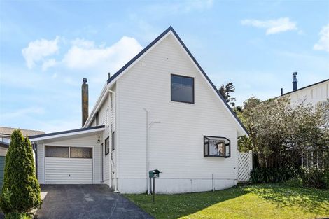 Photo of property in 1a Tralee Place, Johnsonville, Wellington, 6037