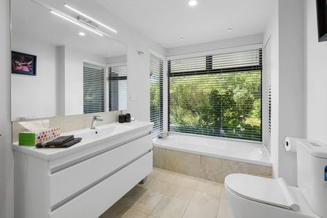 Photo of property in 8a Mandalay Lane, Redcliffs, Christchurch, 8081