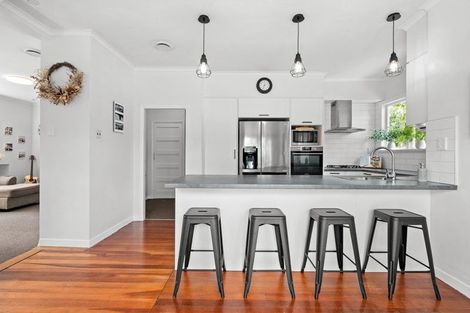 Photo of property in 4 Casey Avenue, Fairfield, Hamilton, 3214