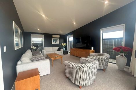 Photo of property in 2 Franks Way, Papamoa Beach, Papamoa, 3118