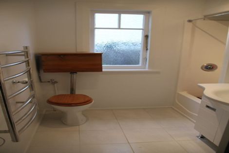 Photo of property in 14 Huapai Street, Onehunga, Auckland, 1061