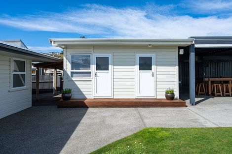 Photo of property in 8 Margate Street, Waihola, Milton, 9073