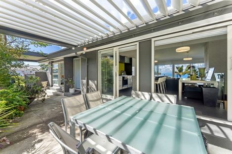 Photo of property in 1/64 Seaview Road, Castor Bay, Auckland, 0620