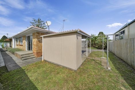 Photo of property in 2/6 Cornwall Road, Papatoetoe, Auckland, 2025