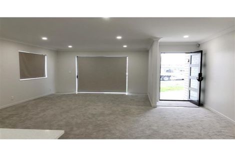 Photo of property in 37 Black Beech Crescent, Takanini, 2110