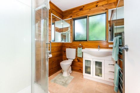 Photo of property in 6 Gates Road, Waikanae Beach, Waikanae, 5036