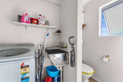 Photo of property in 19 Hollydale Grove, Churton Park, Wellington, 6037