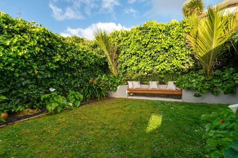 Photo of property in 1/106 Island Bay Road, Beach Haven, Auckland, 0626