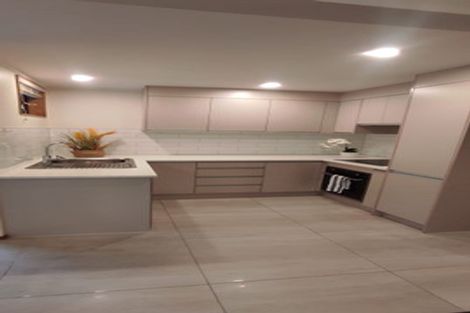 Photo of property in 18 Toanga Place, Mount Wellington, Auckland, 1062
