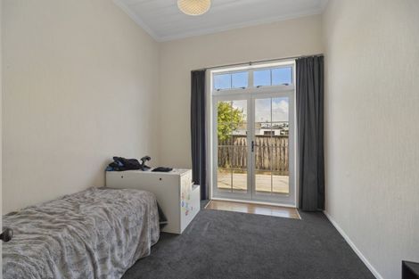 Photo of property in 162 Tukapa Street, Westown, New Plymouth, 4310