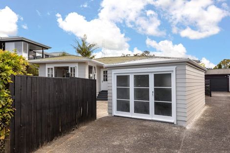 Photo of property in 1/45 Seine Road, Forrest Hill, Auckland, 0620