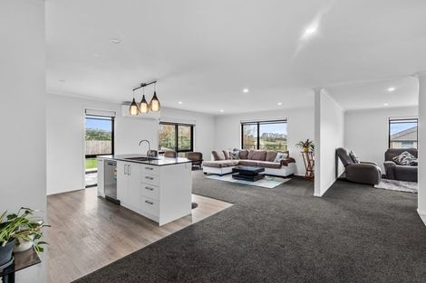 Photo of property in 9 Rylstone Way, Te Kauwhata, 3710