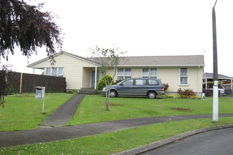 Photo of property in 16 Molesworth Place, Mangere, Auckland, 2022