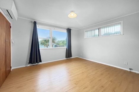 Photo of property in 7 Melba Street, Beach Haven, Auckland, 0626