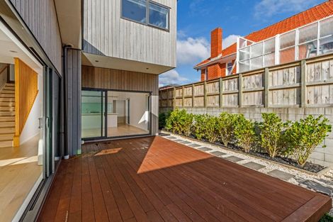 Photo of property in 5 Matau Way, Hauraki, Auckland, 0622