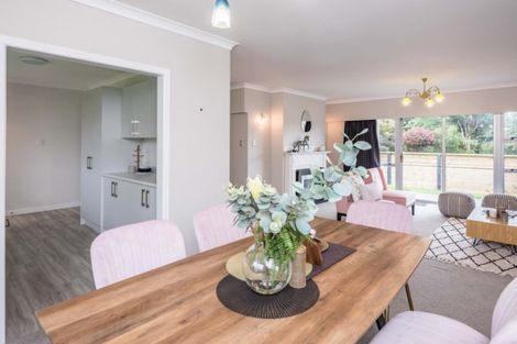 Photo of property in 60 Sylvan Avenue, Waikanae, 5036