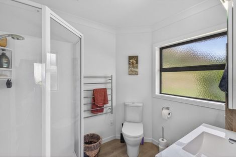 Photo of property in 25 Hanawera Ridge Road, Manakau, Otaki, 5583