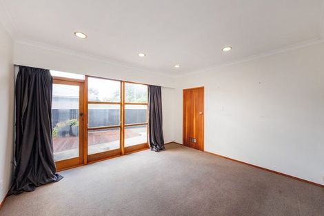 Photo of property in 38 Winston Avenue, Hokowhitu, Palmerston North, 4410