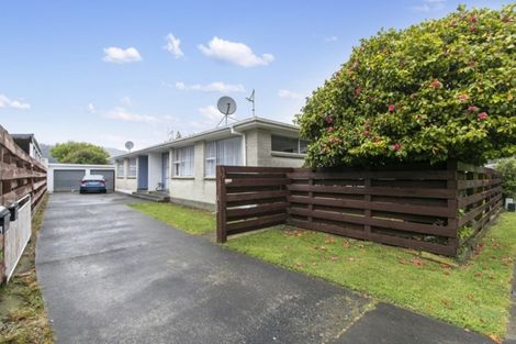 Photo of property in 270a Wellington Road, Wainuiomata, Lower Hutt, 5014
