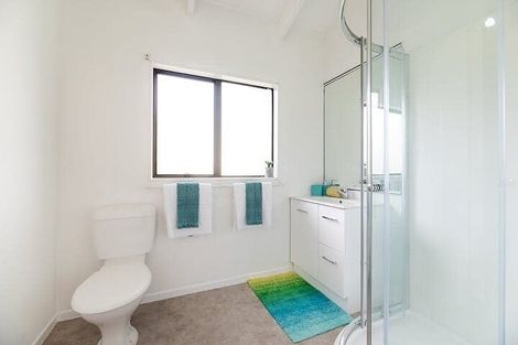 Photo of property in 2/179 Blockhouse Bay Road, Avondale, Auckland, 0600