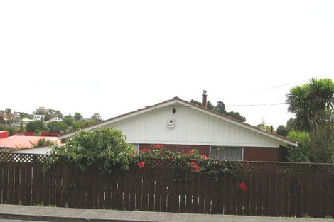 Photo of property in 132 Colwill Road, Massey, Auckland, 0614