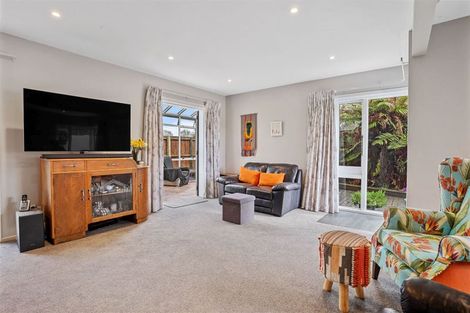 Photo of property in 1 Farnham Place, Ilam, Christchurch, 8041
