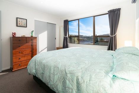Photo of property in 60 Dominica Crescent, Grenada Village, Wellington, 6037