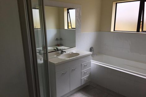 Photo of property in 14 Keri Vista Rise, Papakura, 2110