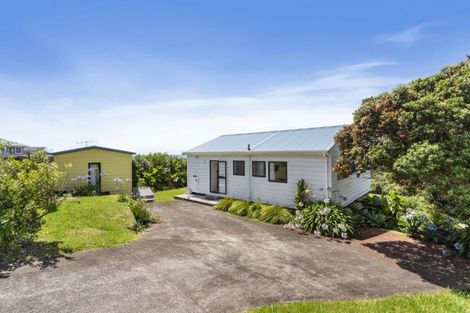 Photo of property in 435 Onemana Drive, Onemana, Whangamata, 3691