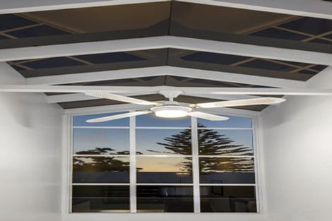 Photo of property in 2/37 Newhaven Terrace, Mairangi Bay, Auckland, 0630