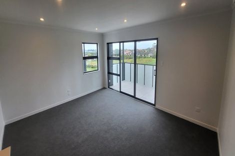 Photo of property in 304/28 Shortfin Place, Flat Bush, Auckland, 2019