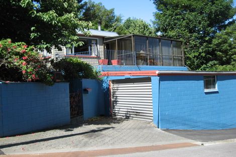 Photo of property in 22 Hawkhurst Road, Lyttelton, 8082