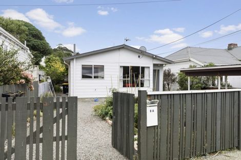 Photo of property in 8a Childers Terrace, Kilbirnie, Wellington, 6022