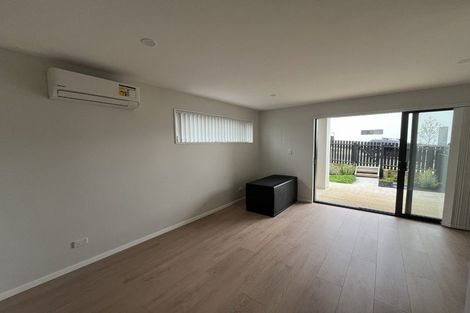 Photo of property in 54 Huri Street, Mangere Bridge, Auckland, 2022