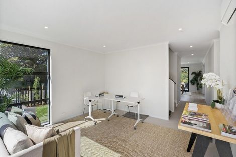 Photo of property in 32 Swanson Road, Henderson, Auckland, 0610