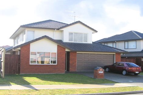 Photo of property in 22 Speyside Crescent, Flat Bush, Auckland, 2016