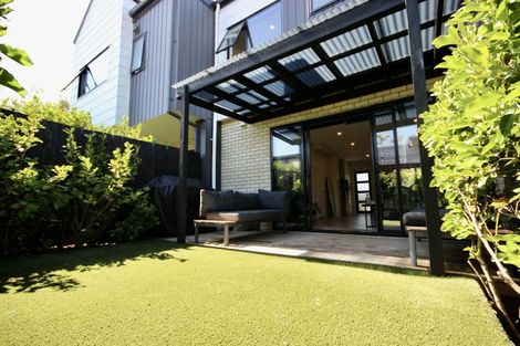 Photo of property in 6/11 Karamu Street, Te Atatu Peninsula, Auckland, 0610