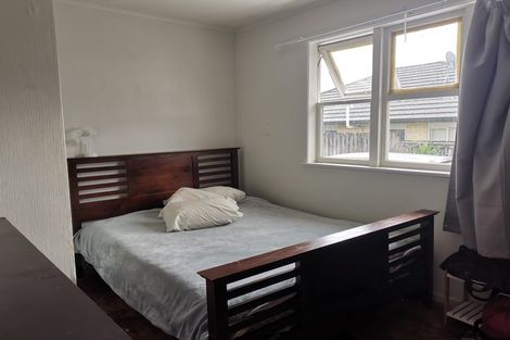 Photo of property in 18 Saint Leonards Road, Kelston, Auckland, 0602