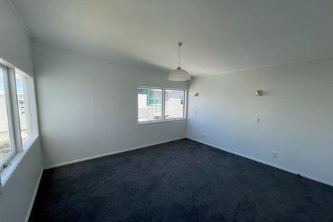 Photo of property in 61 Parr Terrace, Castor Bay, Auckland, 0620