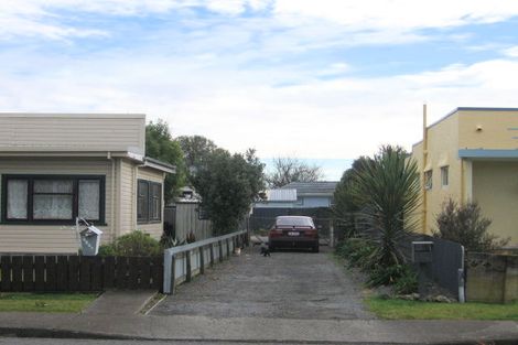 Photo of property in 1416b Woodstock Avenue, Mayfair, Hastings, 4122