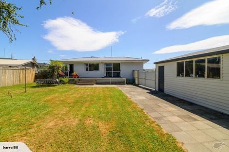 Photo of property in 16 Fenruss Street, Fairy Springs, Rotorua, 3015