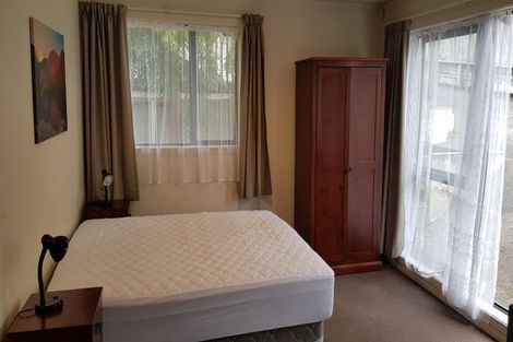 Photo of property in 8d Schnapper Rock Road, Schnapper Rock, Auckland, 0632