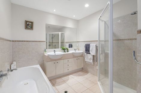 Photo of property in 4h/175 Hurstmere Road, Takapuna, Auckland, 0622