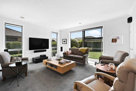 Photo of property in 13 Winslow Court, Huntington, Hamilton, 3210