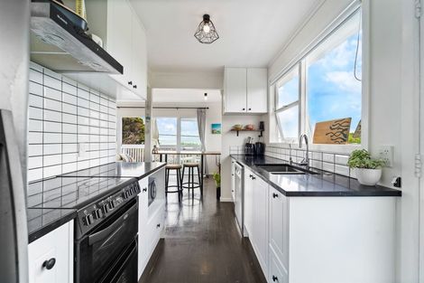 Photo of property in 31 Brightside Road, Stanmore Bay, Whangaparaoa, 0932