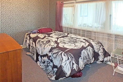 Photo of property in 18 Brown Terrace, Foxton Beach, Foxton, 4815